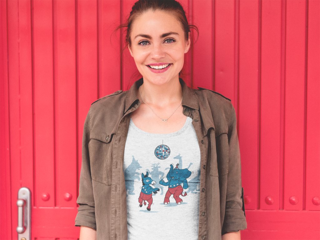 heather tee mockup
