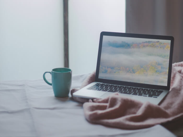 Macbook Mockup Loft