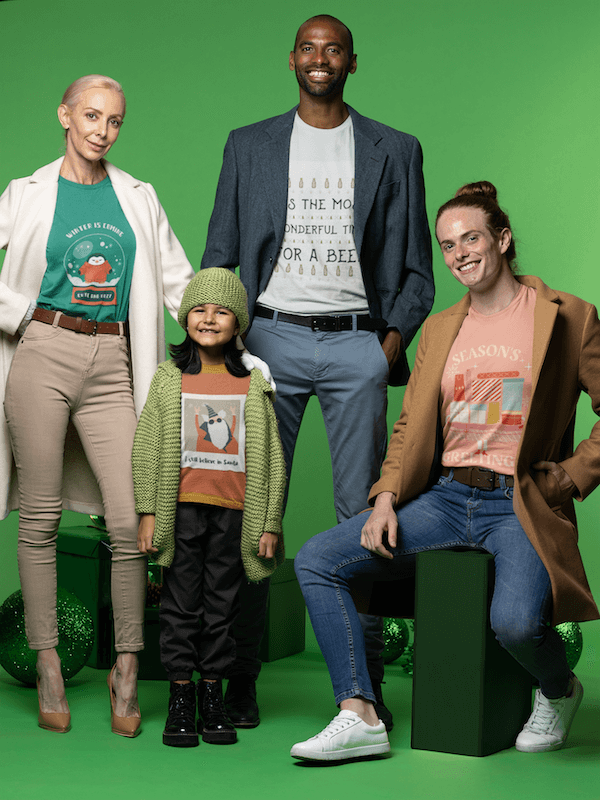 T Shirt Mockup Featuring A Family Of Four And A Christmas Theme