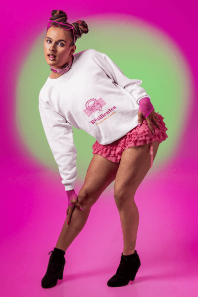 Vogue Inspired Mockup Of A Stylish Woman Wearing A Gildan Crewneck Sweatshirt M34201