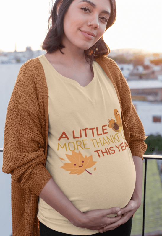 Tee Mockup Of A Pregnant Woman Standing In A Balcony