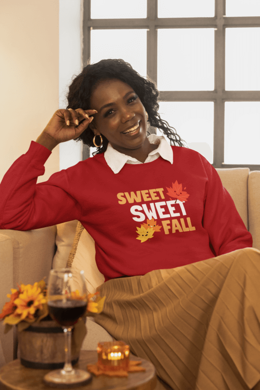 Sweatshirt Mockup Of A Woman Sitting On A Couch In A Thanksgiving Decorated Living Room