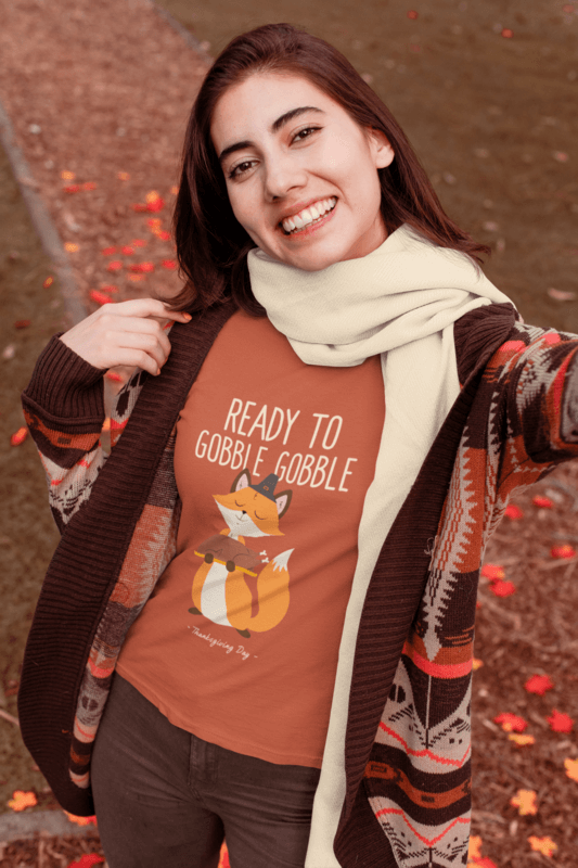 Thanksgiving T Shirt Mockup Of A Woman Taking A Selfie In Fall